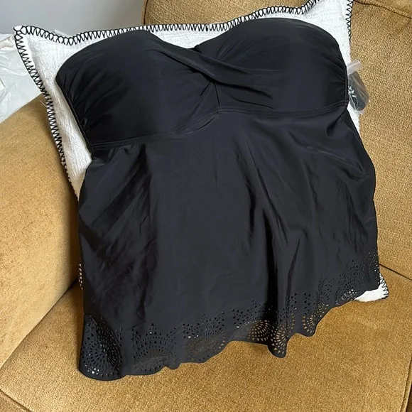 NWT Twist Bandeau Laser Cut Scalloped Hem Tankini Swim Top - Picture 3 of 7